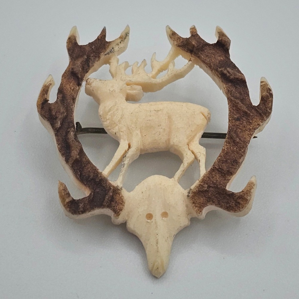 Vintage Carved Antler Deer Stag Brooch C Clasp Hunting Pin Cabincore Gift